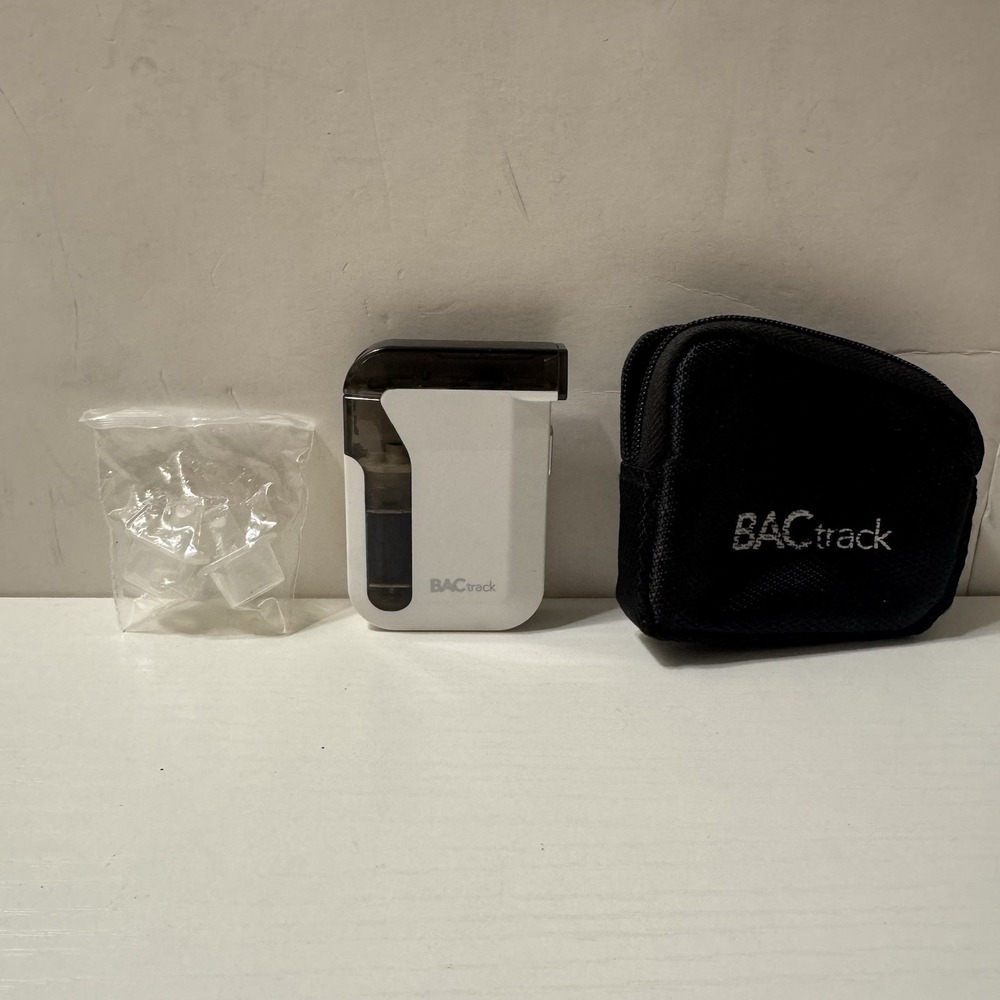 BACtrack mobile smartphone breathalyzer. Police Grade accuracy Used Working